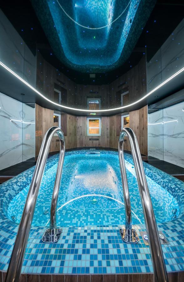 H Aparthotel Елк Екстериор снимка